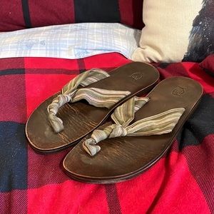 Brown Leather Sandals with Knotted Straps!